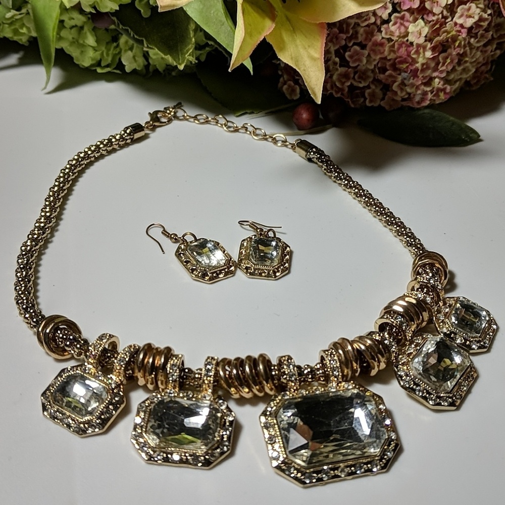 Necklace and Earrings Set